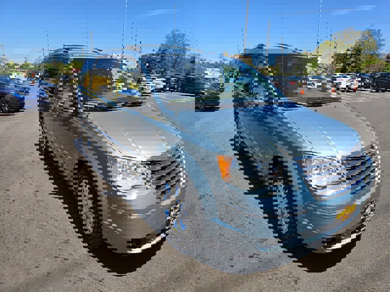 Used 2008 Chrysler Town & Country Limited w/ Trailer Tow Group image 4