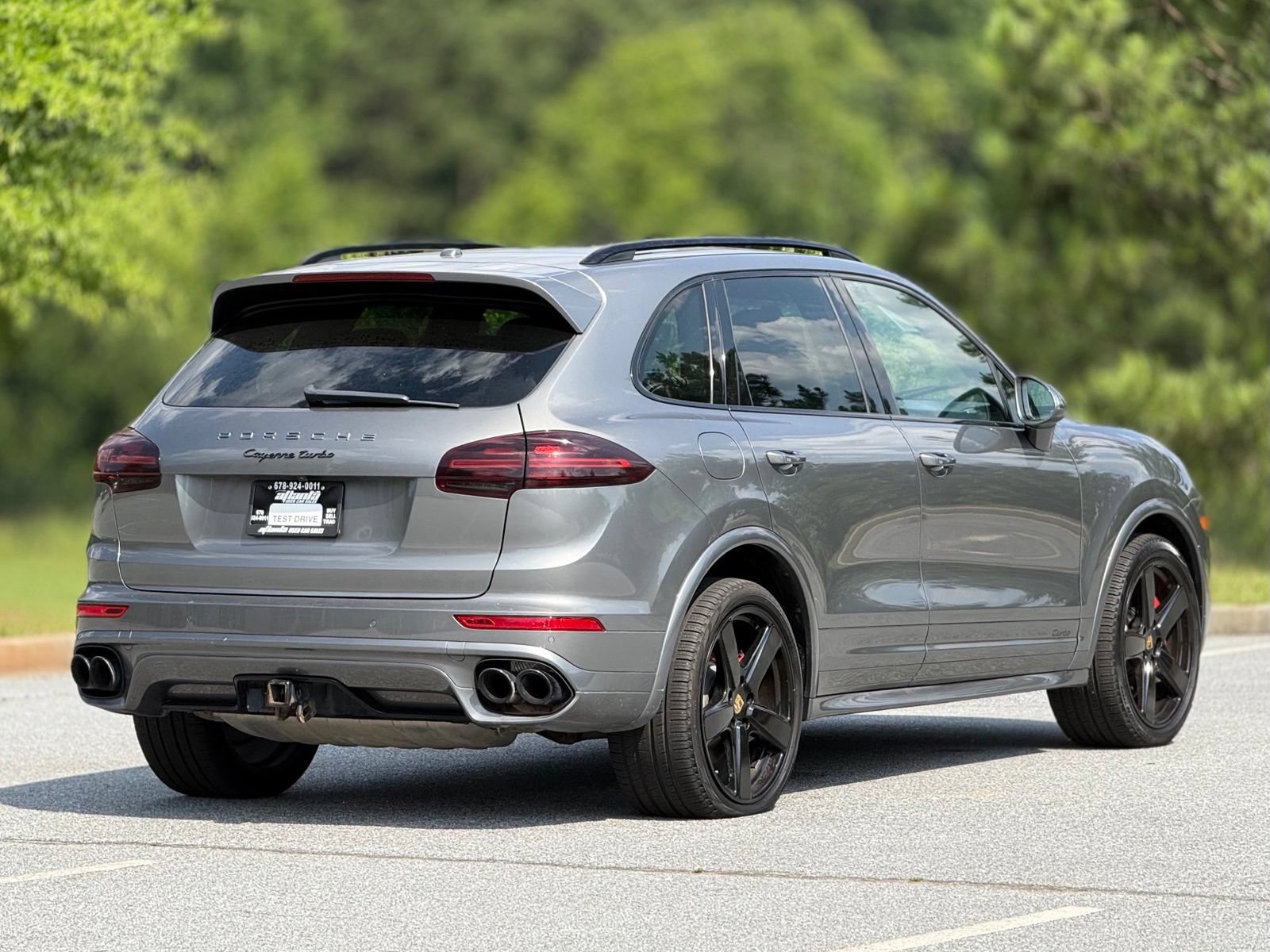 Used 2016 Porsche Cayenne Turbo AWD/4WD image 11