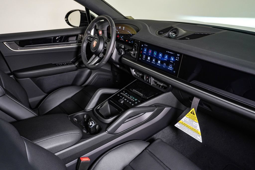 New 2026 Porsche Cayenne Coupe AWD/4WD image 14