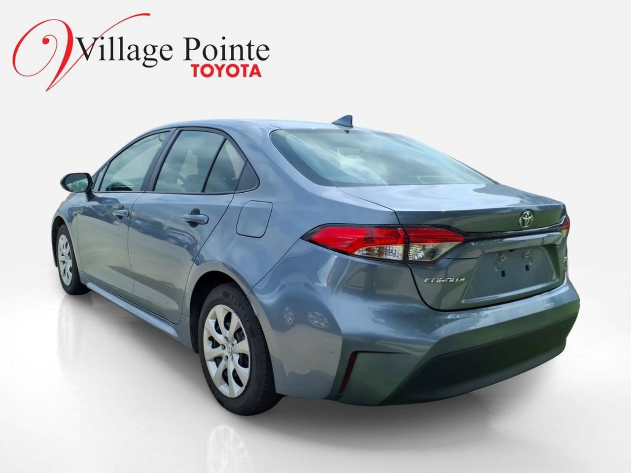 Used 2024 Toyota Corolla LE FWD image 2