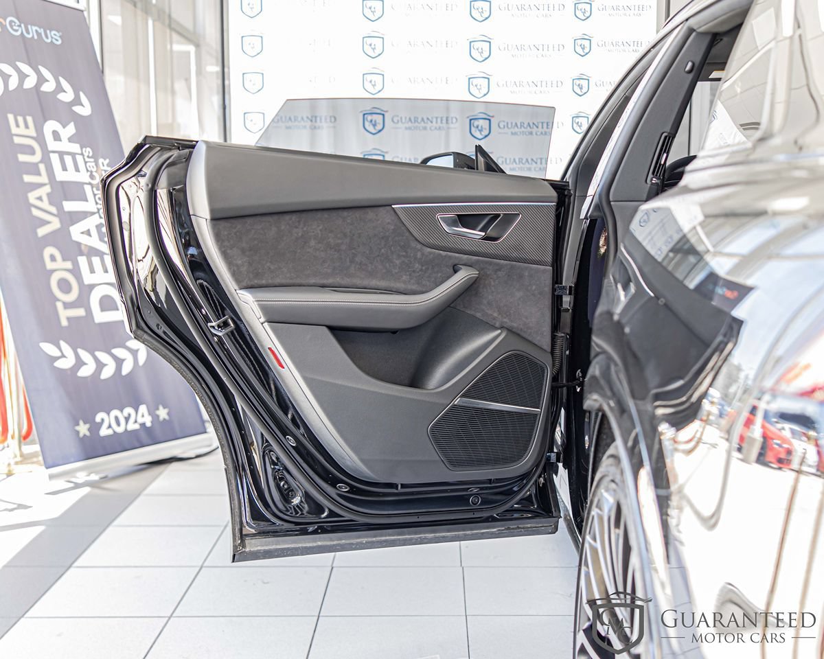 Used 2025 Audi SQ8 Premium Plus w/ 23" Wheel Package AWD/4WD image 35