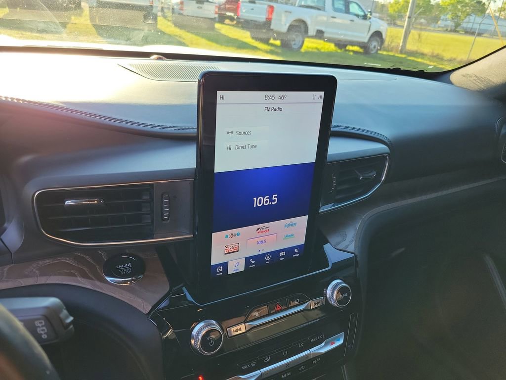 Used 2022 Ford Explorer Platinum w/ Equipment Group 601A image 22