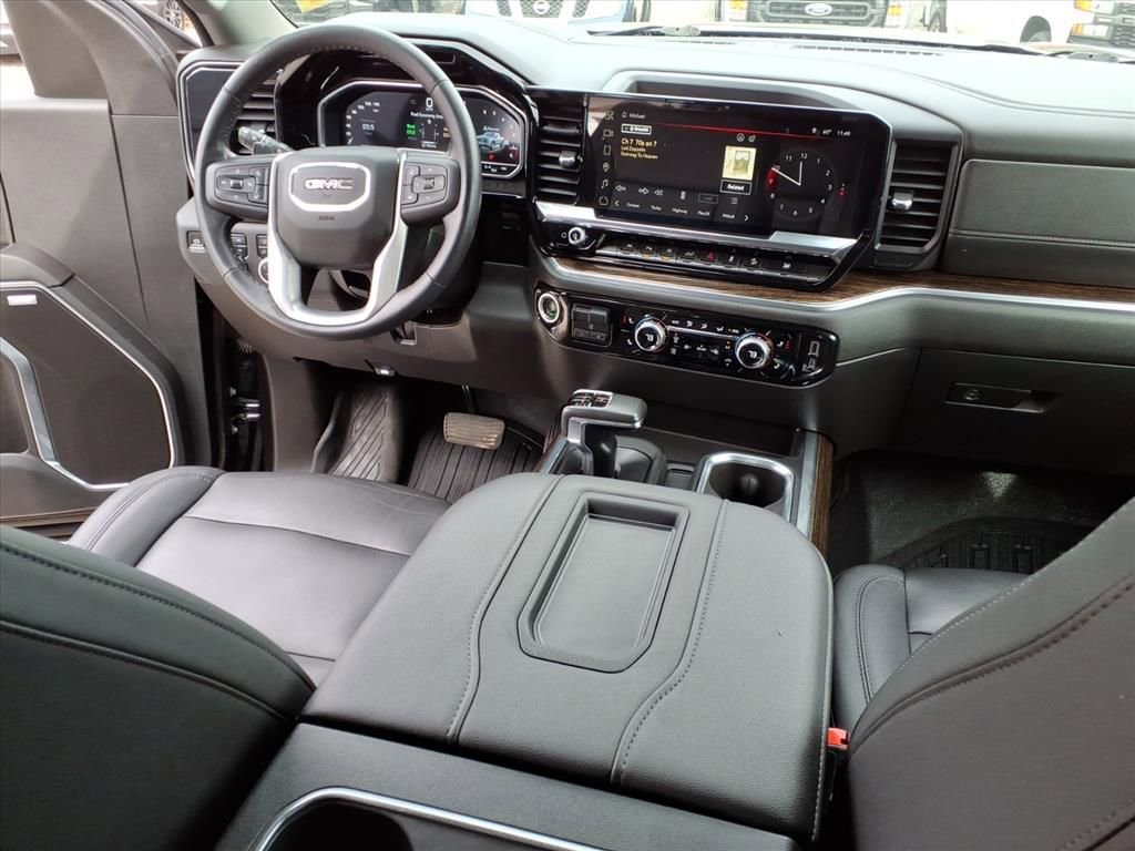 Used 2022 GMC Sierra 1500 Elevation w/ Elevation Premium Package image 17