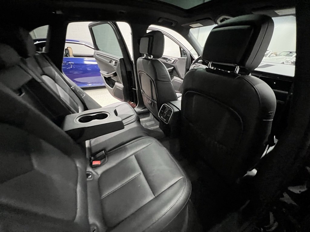 Used 2015 Porsche Macan S image 26