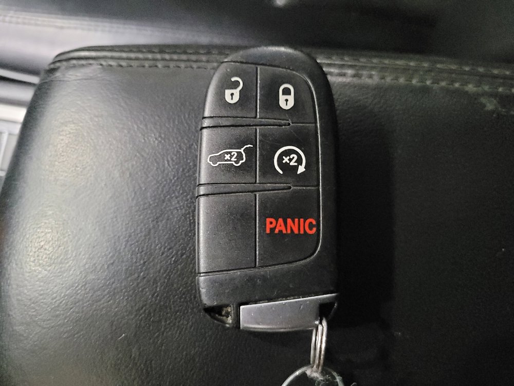 Used 2018 Jeep Grand Cherokee Overland image 32