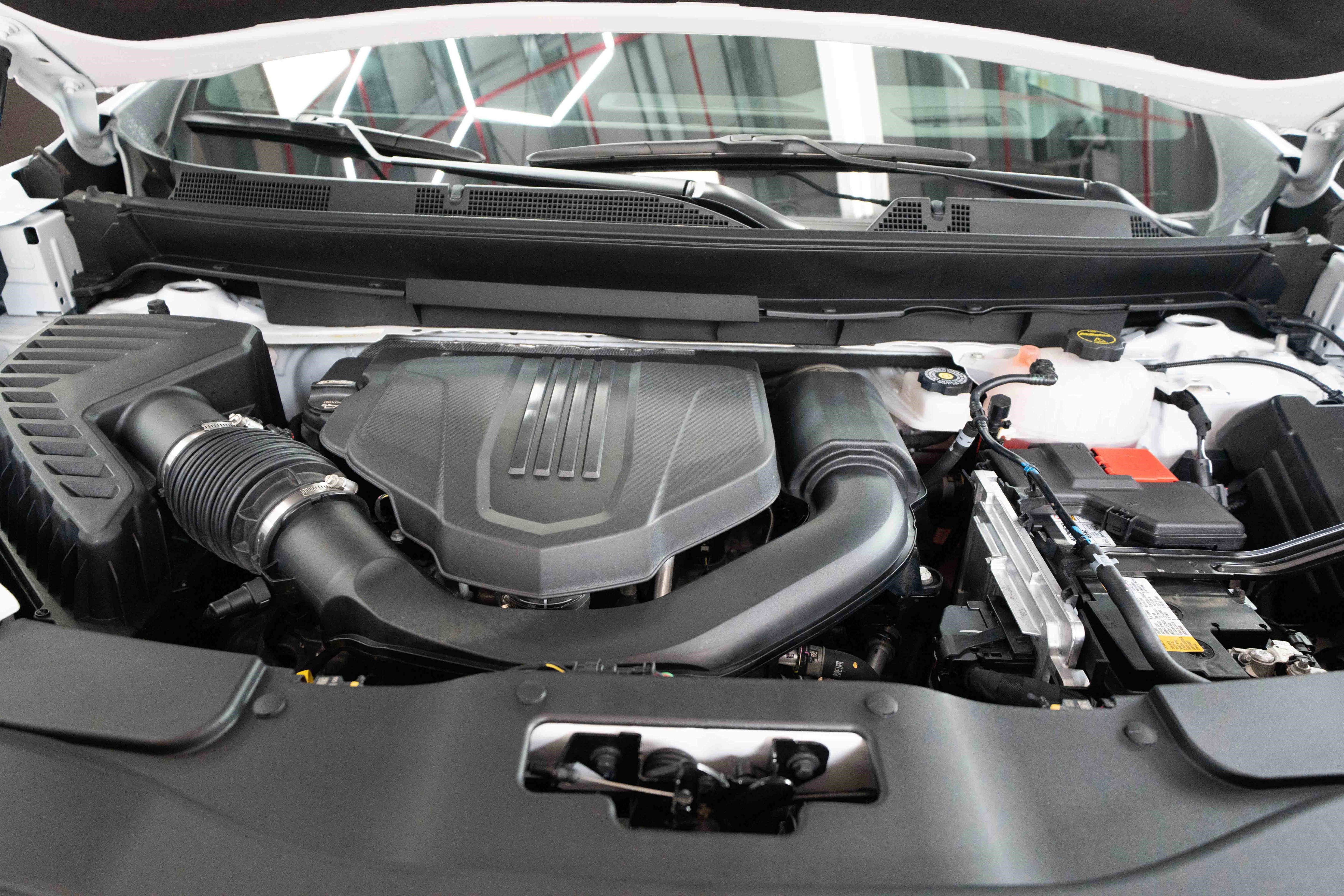 Used 2024 GMC Acadia AT4 w/ Luxury Package image 32