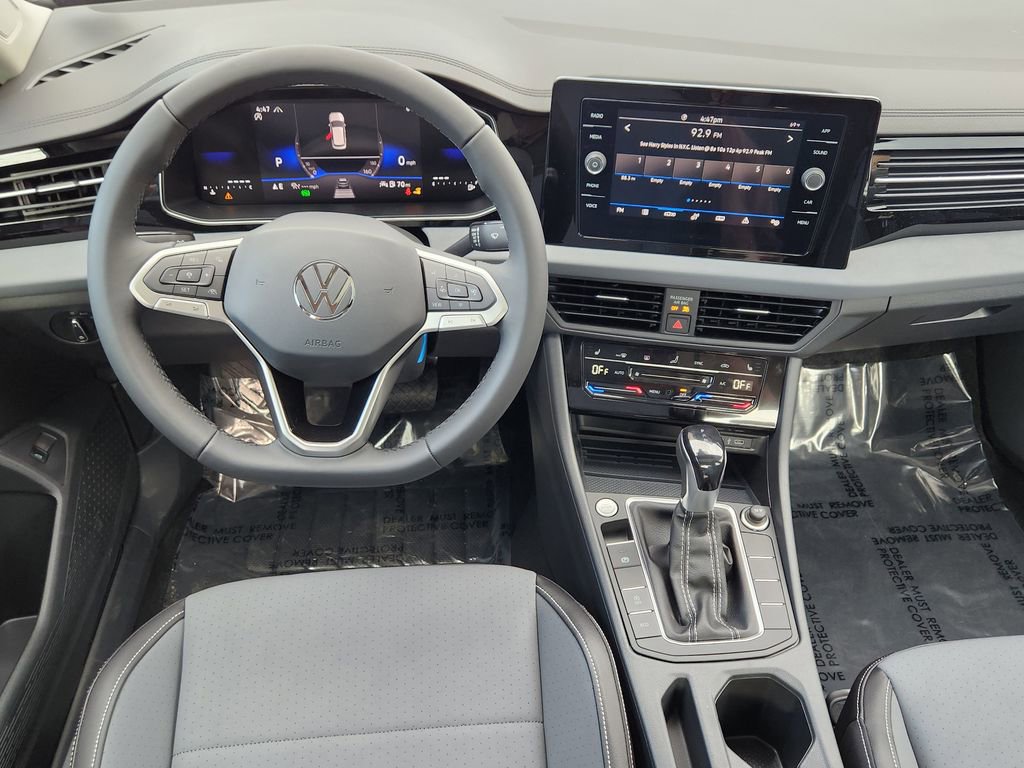 New 2026 Volkswagen Jetta SE FWD image 3