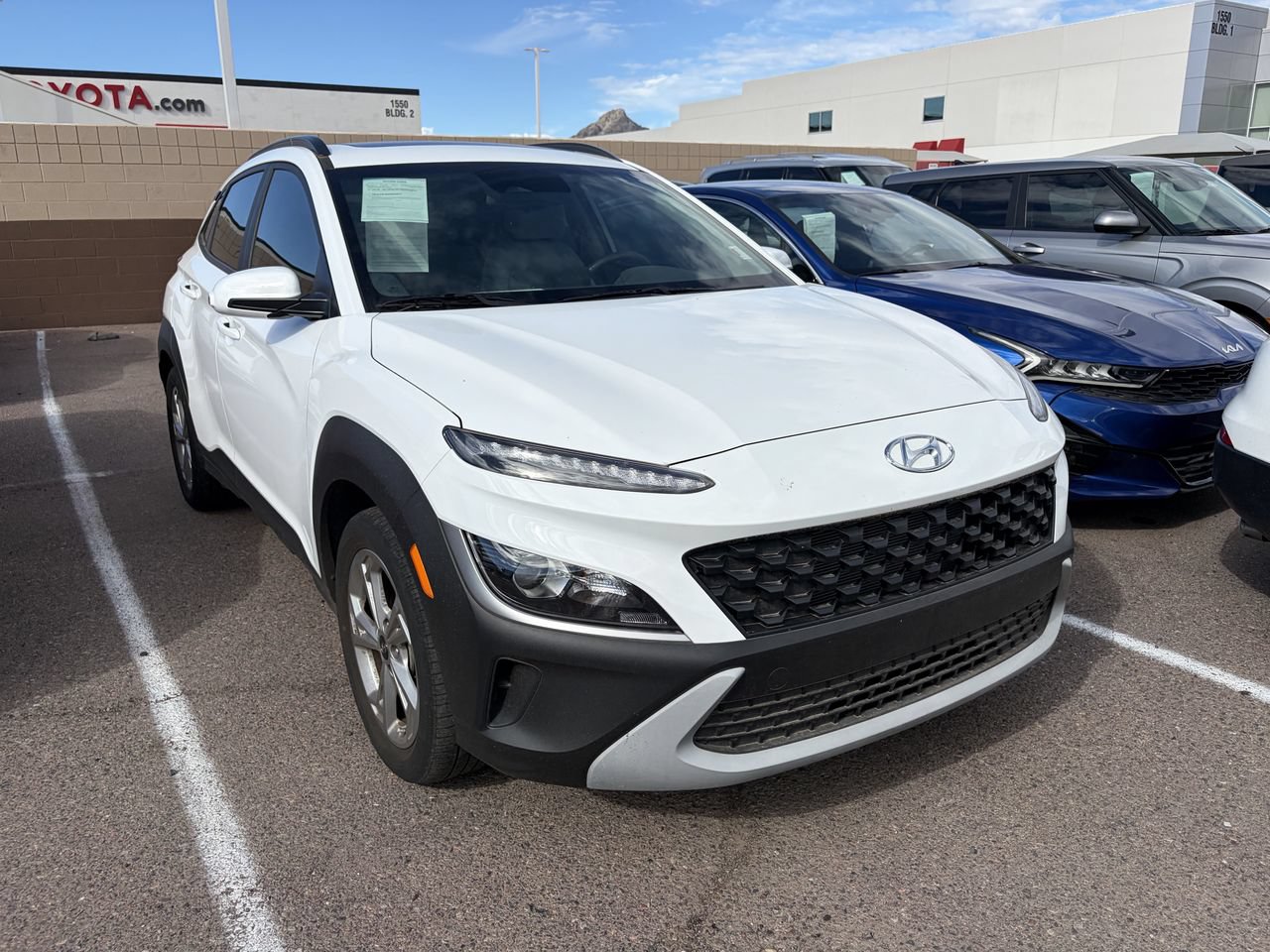 Used 2023 Hyundai Kona SEL w/ Convenience Package FWD image 2