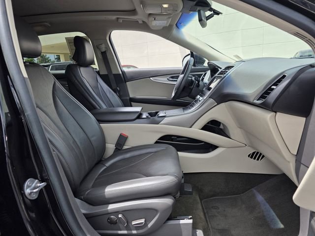 Used 2019 Lincoln Nautilus Reserve w/ Cargo Utility Package FWD image 28