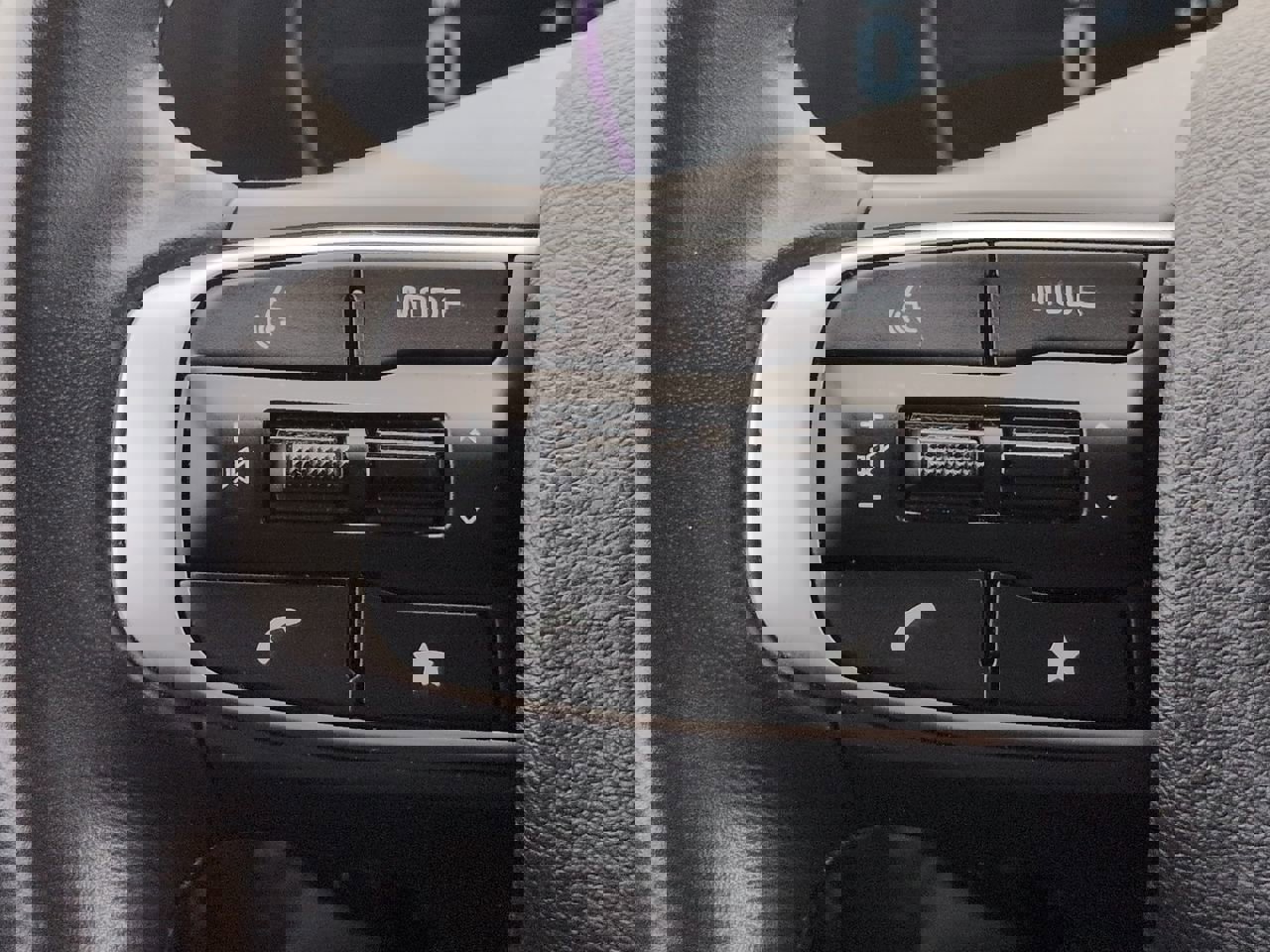 Used 2024 Kia Sportage EX image 32