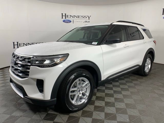 Used 2025 Ford Explorer Active image 2