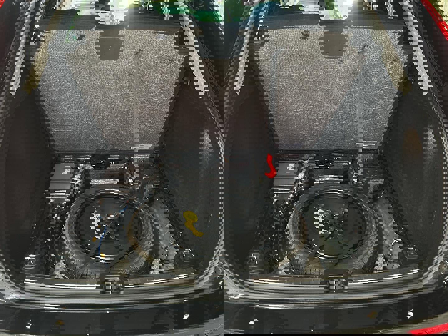 Used 2023 Volvo XC60 B5 Plus image 9