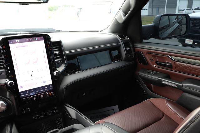 Used 2025 RAM 1500 Limited AWD/4WD image 30