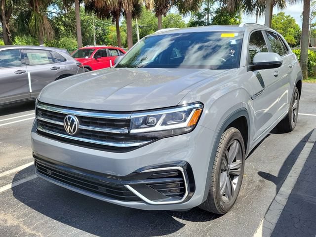 Used 2021 Volkswagen Atlas Cross Sport SE w/ Panoramic Sunroof Package FWD image 3