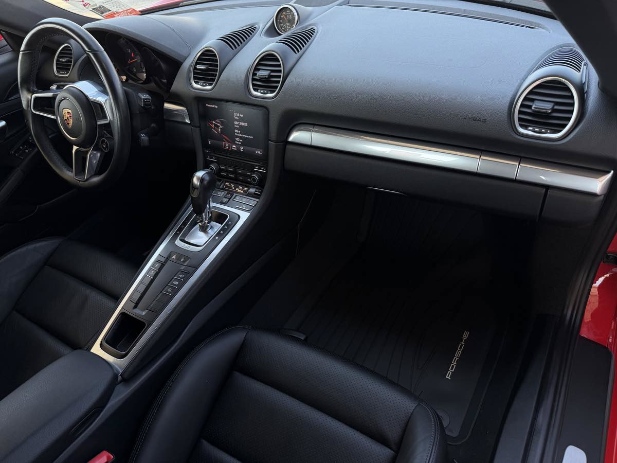 Used 2019 Porsche 718 Cayman RWD image 19