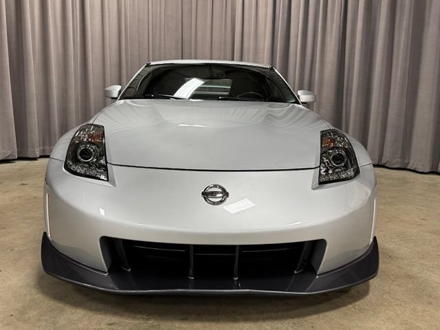 Used 2007 Nissan 350Z NISMO RWD image 2