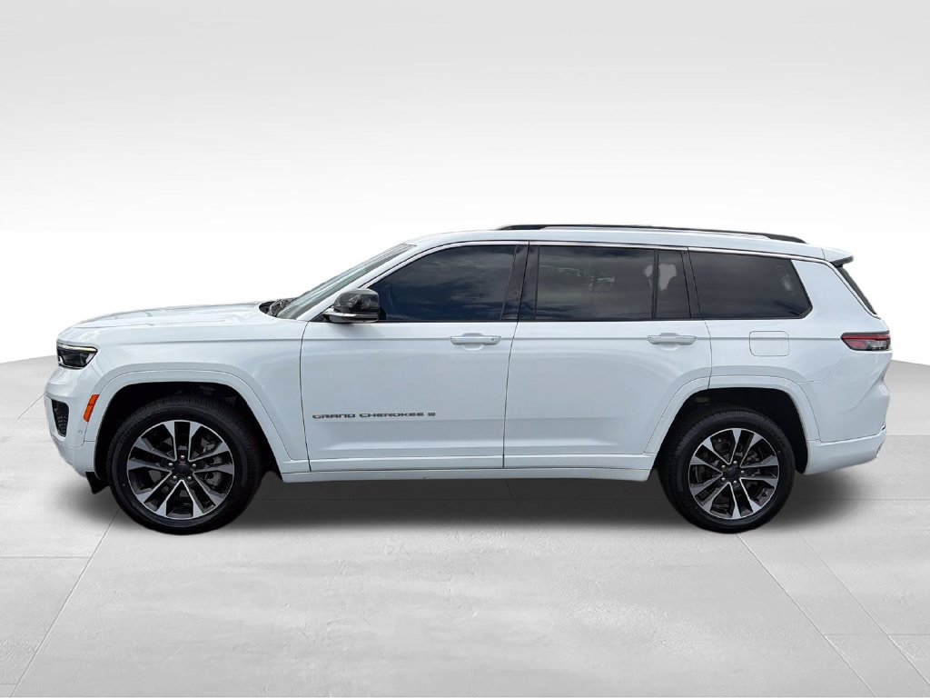 Used 2021 Jeep Grand Cherokee L Overland w/ Advanced Protech Group III AWD/4WD image 2