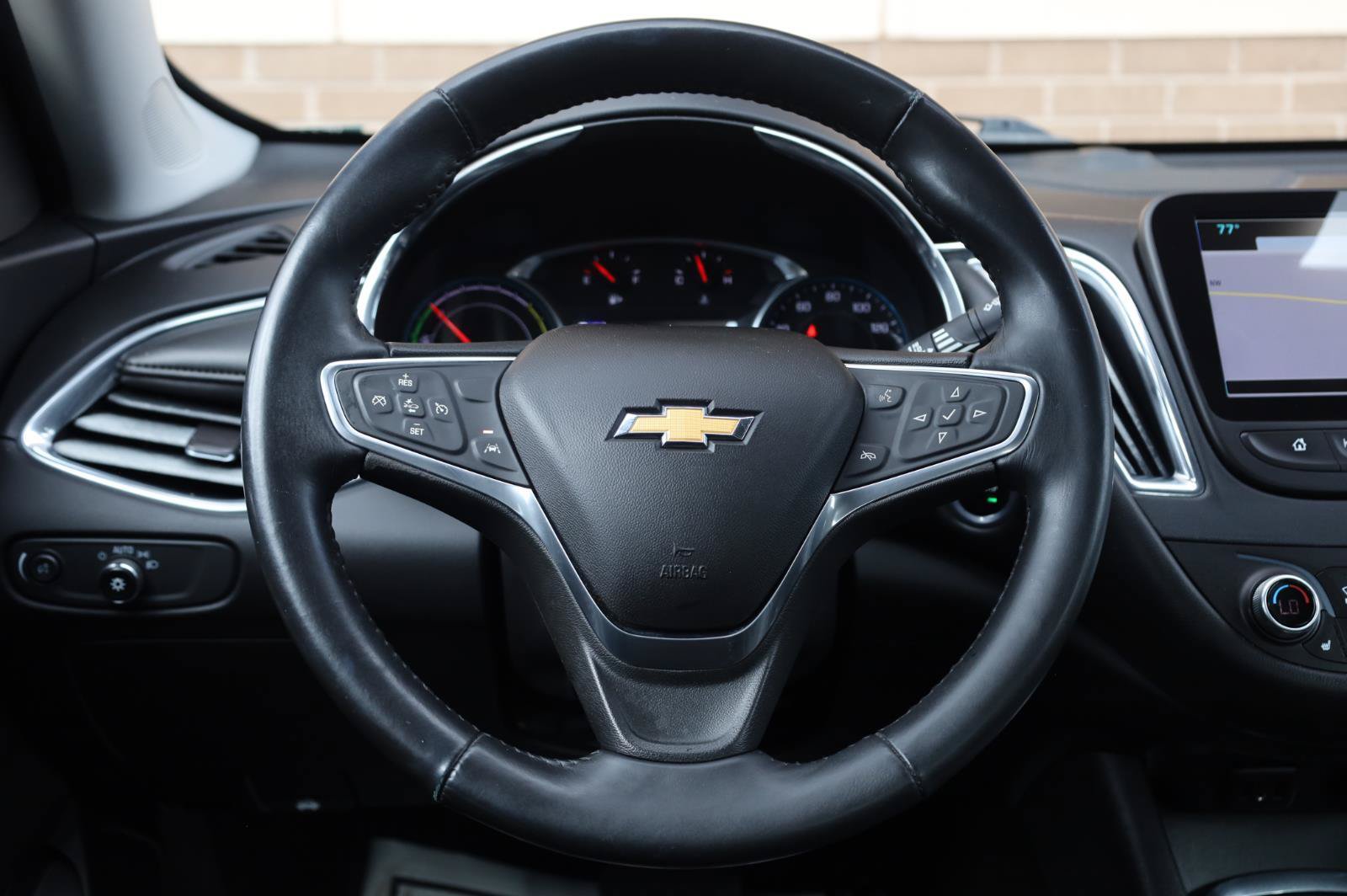 Used 2018 Chevrolet Malibu Hybrid w/ Leather Package FWD image 30