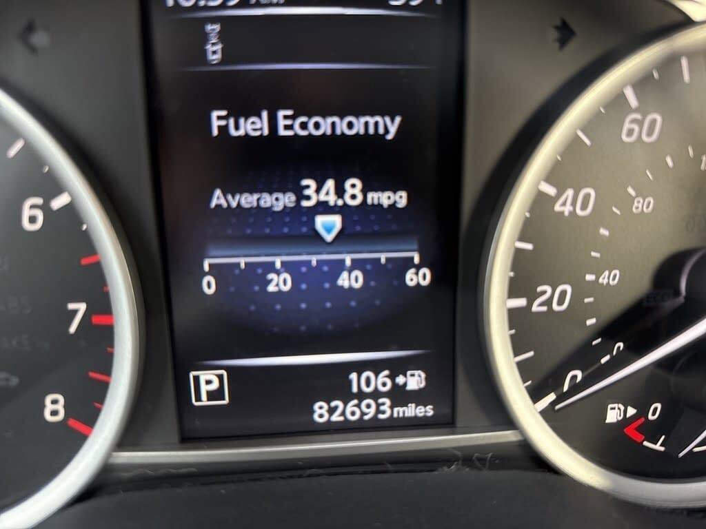 Used 2018 Nissan Sentra S image 9