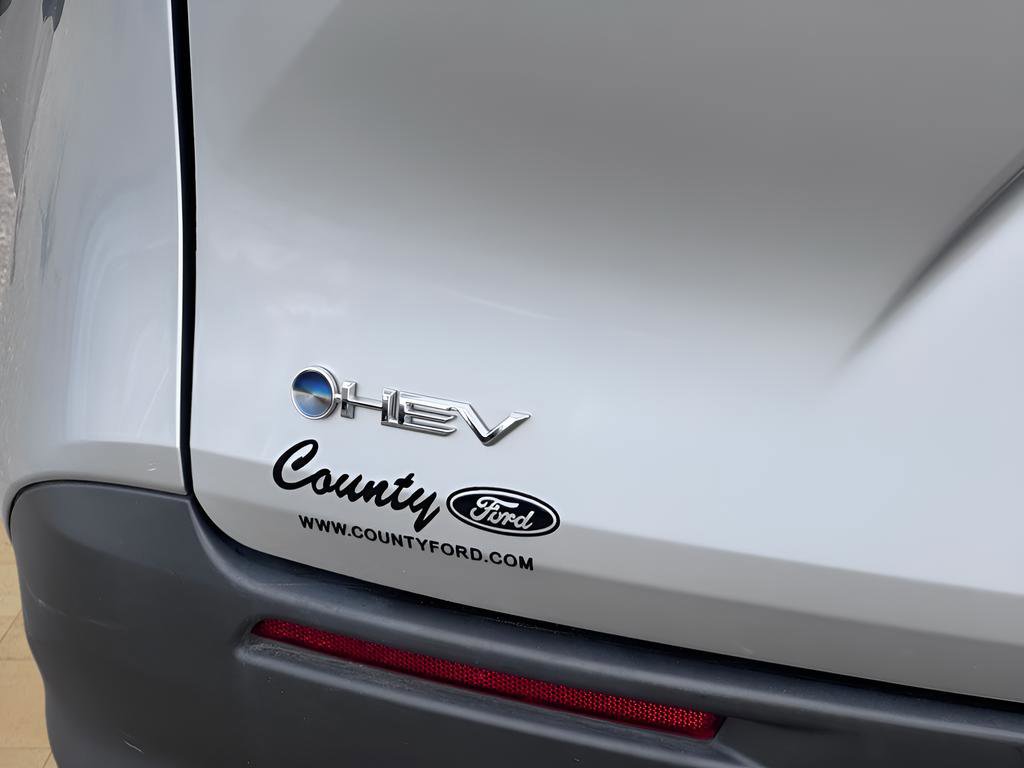 Used 2025 Toyota Sienna LE FWD image 41
