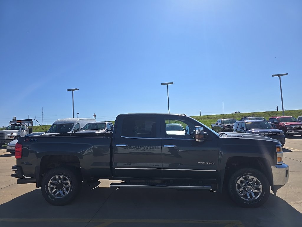 Used 2019 Chevrolet Silverado 2500 LTZ w/ Duramax Plus Package AWD/4WD image 4