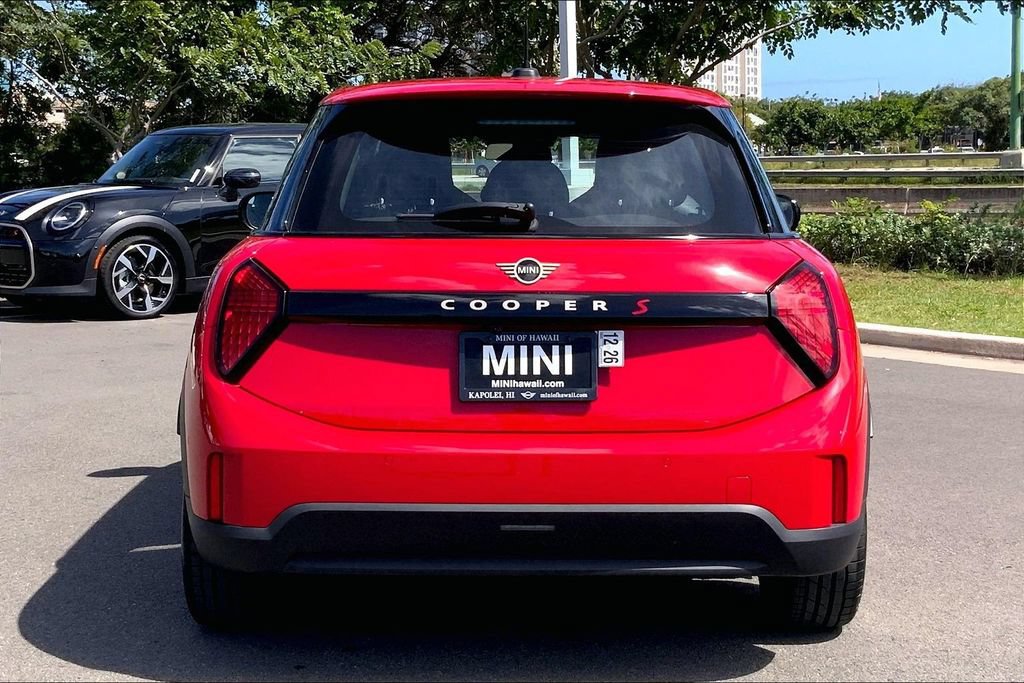 Certified 2025 MINI Cooper S FWD image 5