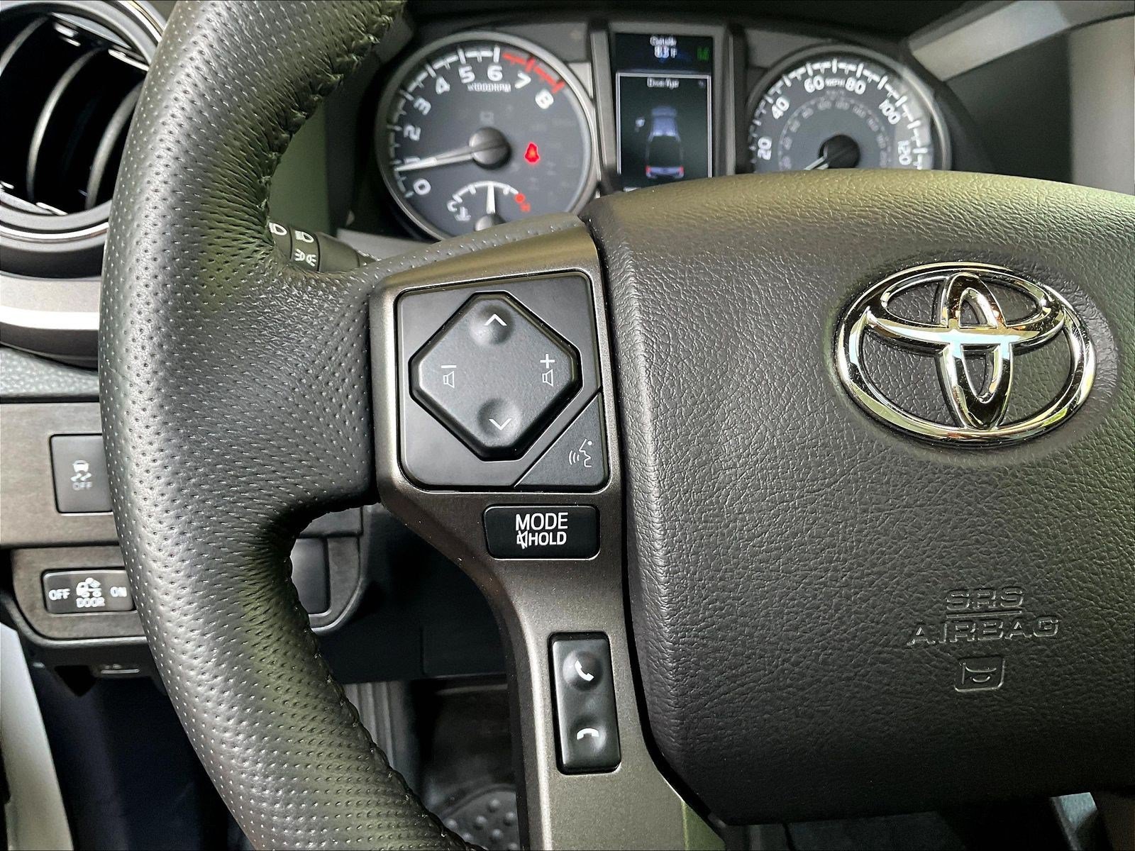 Used 2021 Toyota Tacoma TRD Off-Road w/ TRD Premium Off Road Package AWD/4WD image 11