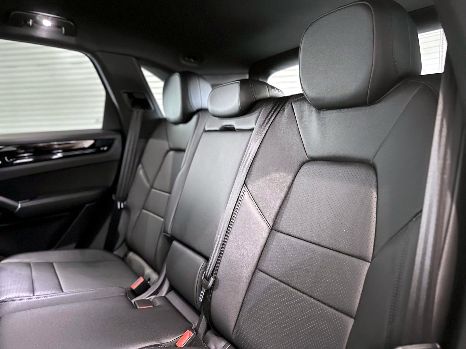 Certified 2022 Porsche Cayenne image 15