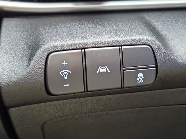 Used 2023 Hyundai Elantra SEL FWD image 27