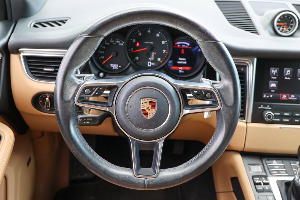 Certified 2017 Porsche Macan AWD/4WD image 28