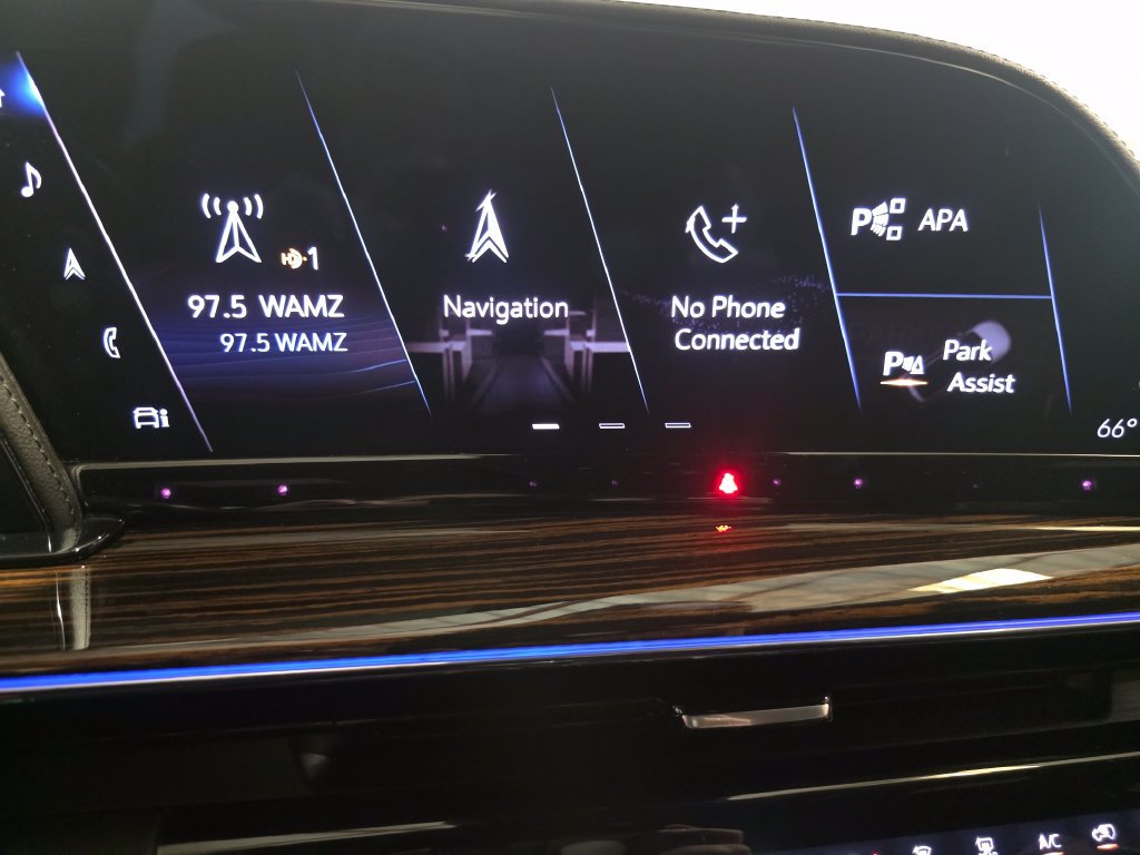 Used 2023 Cadillac Escalade Premium Luxury AWD/4WD image 37