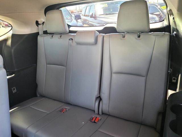 Used 2021 Toyota Highlander Platinum AWD/4WD image 13