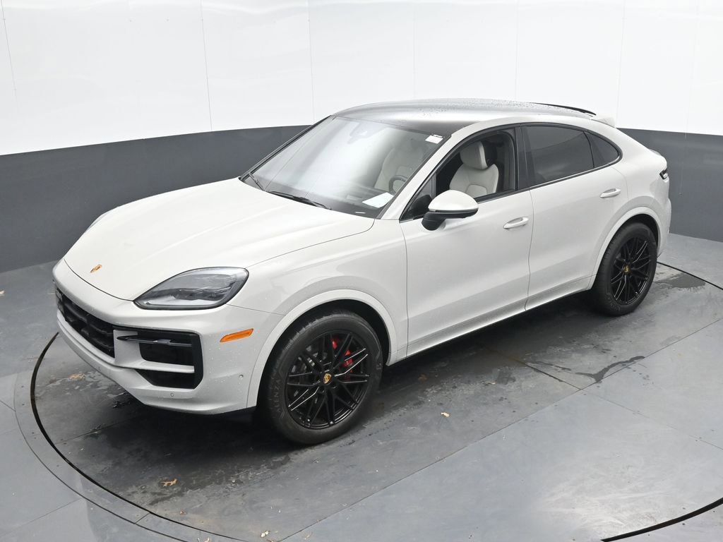 Used 2024 Porsche Cayenne S image 45