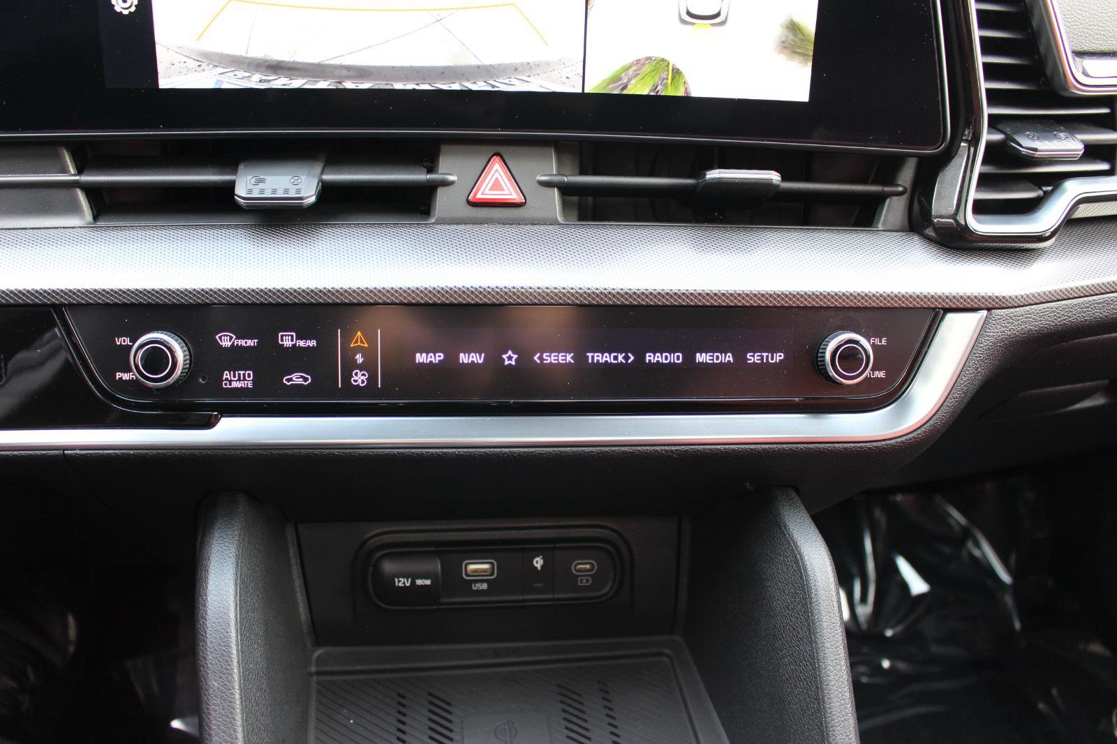 Certified 2024 Kia Sportage SX image 23