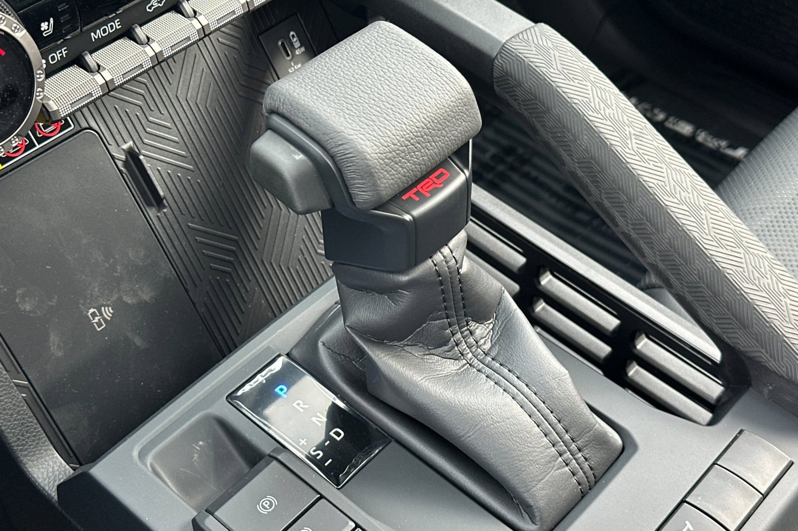 New 2025 Toyota Tacoma TRD Off-Road w/ TRD Off Road Premium Package image 17