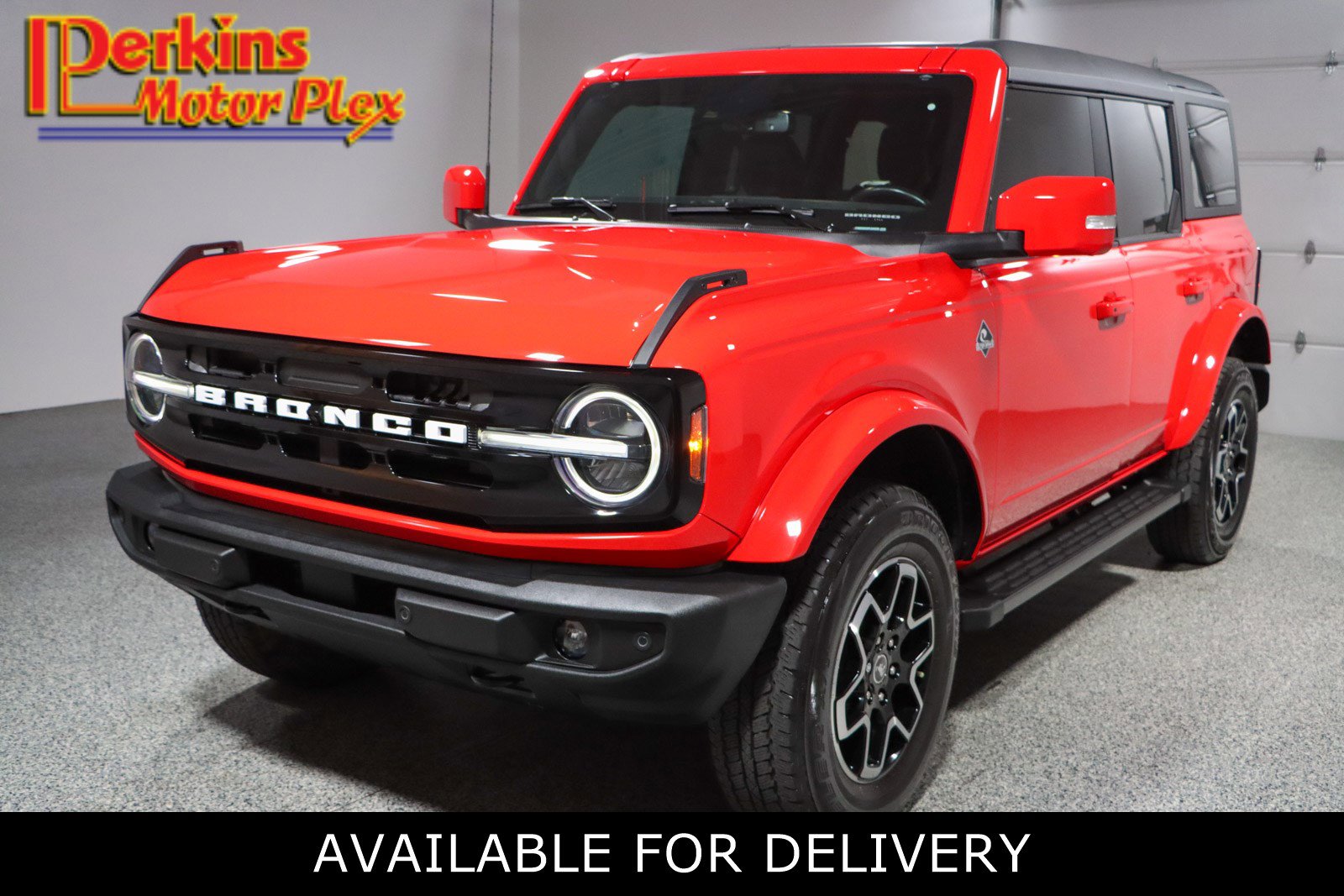 Used 2023 Ford Bronco Outer Banks image 1