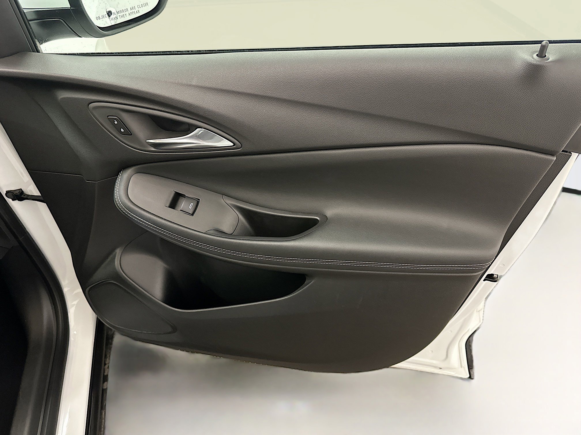 Used 2025 Buick Encore GX Preferred image 32