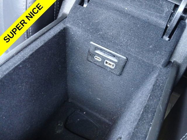 Used 2020 Cadillac XT5 Sportv w/ LPO, Floor Liner Package AWD/4WD image 30