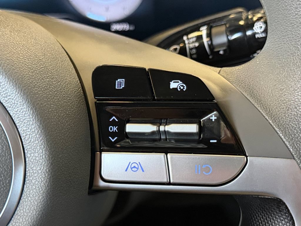 Used 2024 Hyundai Elantra SEL FWD image 30
