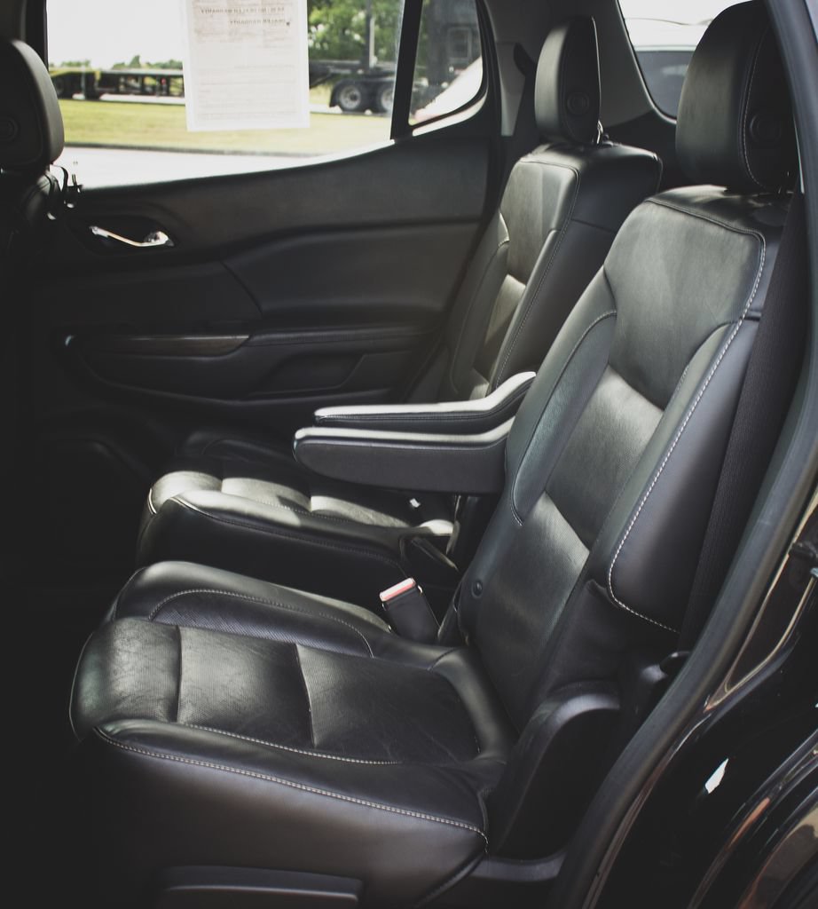 Used 2018 GMC Acadia SLT FWD image 21