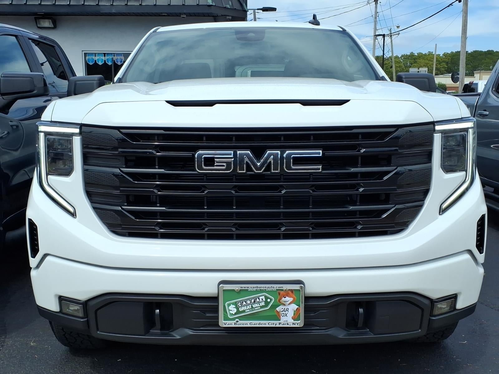 Certified 2023 GMC Sierra 1500 Elevation w/ X31 Off-Road Package AWD/4WD image 2