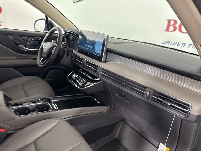 New 2026 Lincoln Corsair Premiere image 20