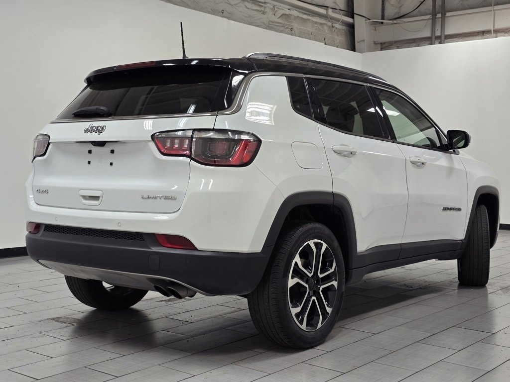 Used 2022 Jeep Compass Limited AWD/4WD image 16