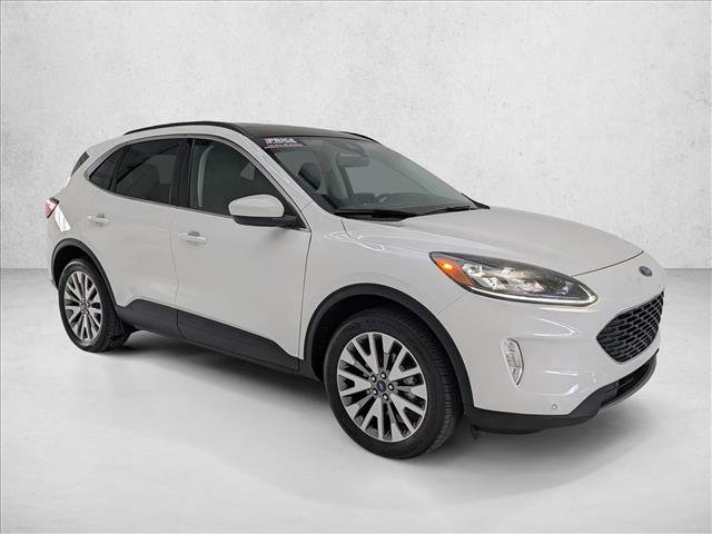 Used 2022 Ford Escape Titanium w/ Class II Trailer Tow Package image 3