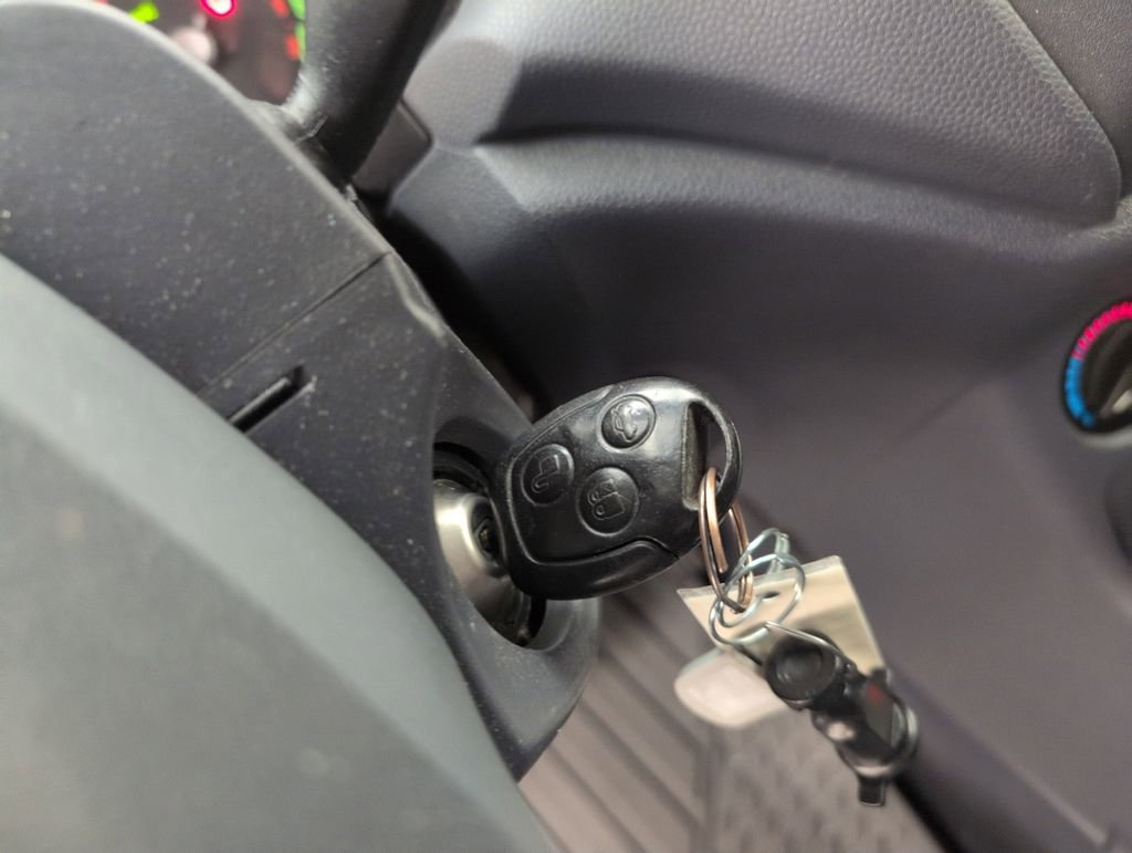 Used 2012 Ford Transit Connect XLT image 40
