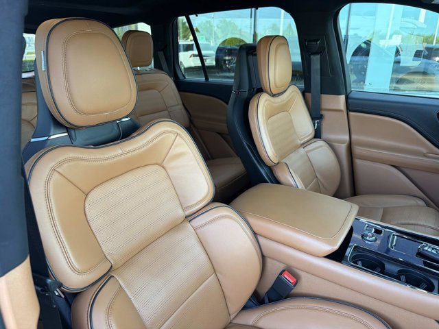 Used 2024 Lincoln Aviator Black Label w/ Class IV Trailer Tow Package AWD/4WD image 20