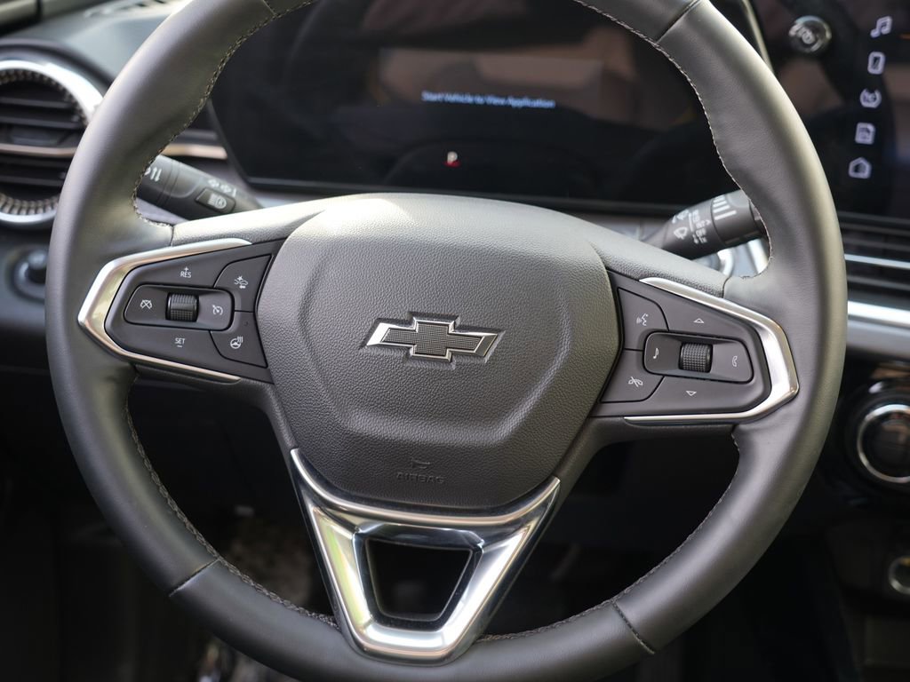 Used 2024 Chevrolet Trax ACTIV w/ Driver Confidence Package image 23