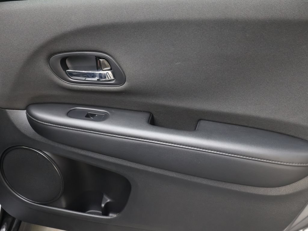 Used 2022 Honda HR-V Sport image 11