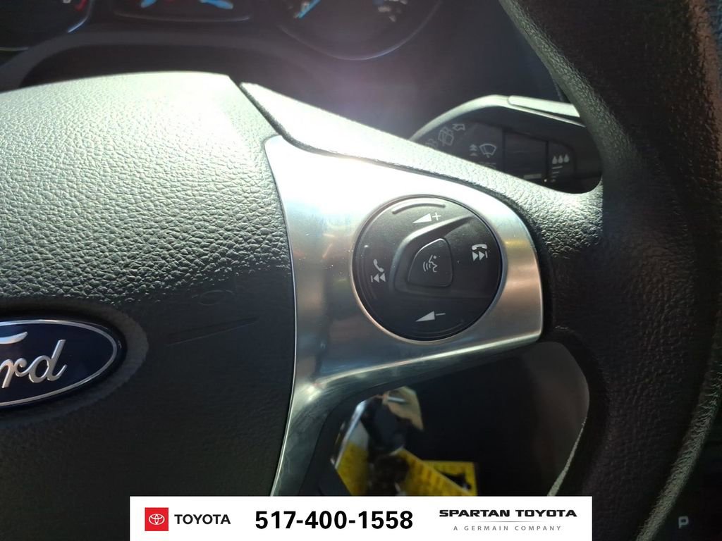 Used 2015 Ford Escape SE FWD image 18