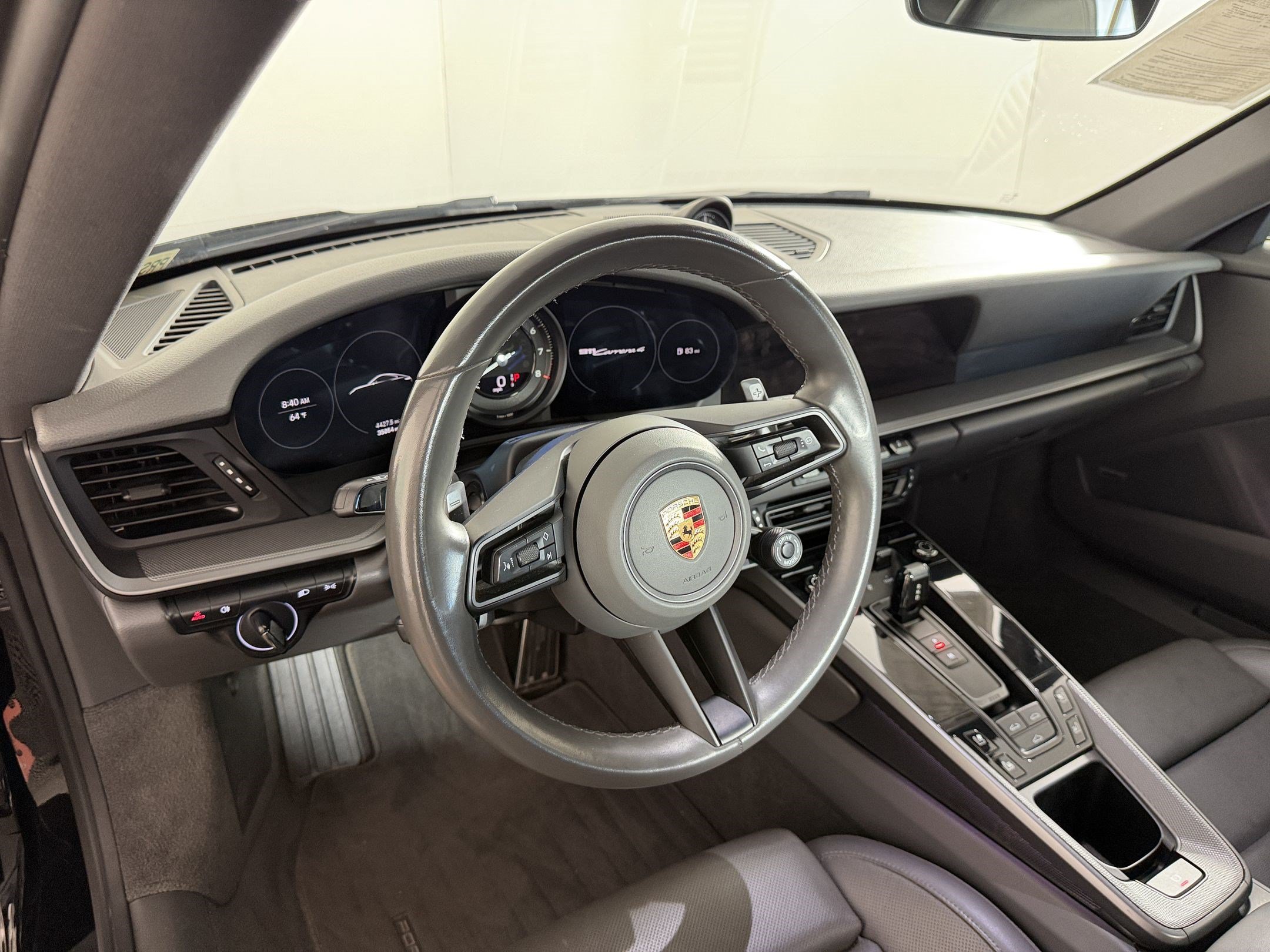 Used 2024 Porsche 911 Carrera RWD image 4